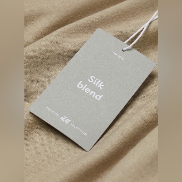 COPY - Chic Mulberry Silk Romper-H&M Premium Brand Selection Size:XS Material:S… - Picture 3 of 8